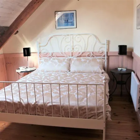 Maison Charmante Avec Piscine Partagee A Holiday home
