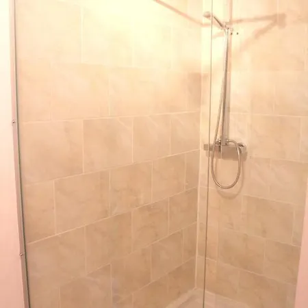 Maison Charmante Avec Piscine Partagee A Holiday home