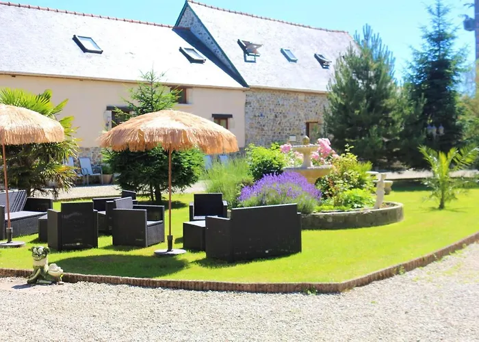 Casa de Férias Maison Charmante Avec Piscine Partagée à