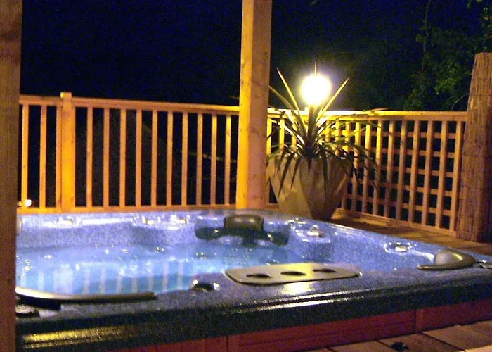 Casa de Férias Maison Charmante Avec Piscine Partagée à *