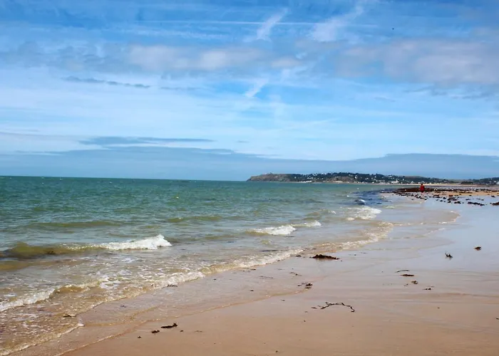 Casa de Férias Maison Charmante Avec Piscine Partagée à